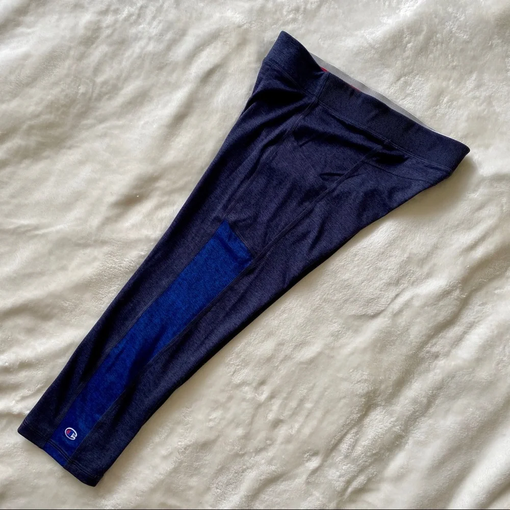 Champion Capri Leggings Size Small‎